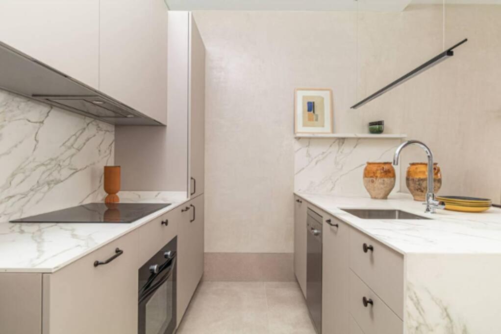 Apartmán Apartamento Exclusivo En Neptuno Madrid Exteriér fotografie