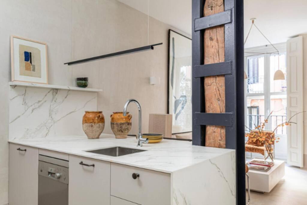 Apartmán Apartamento Exclusivo En Neptuno Madrid Exteriér fotografie